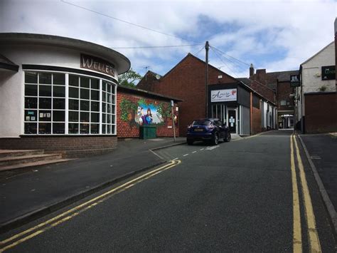 North Staffordshire Bars And Restaurant Apply For Pavement Café Licence