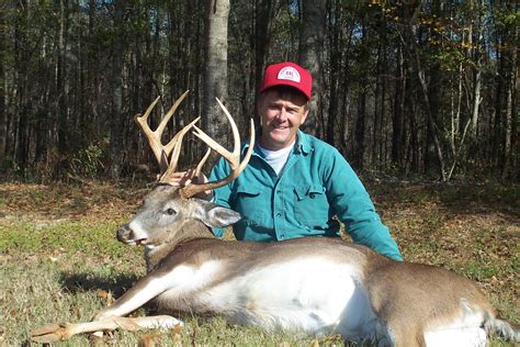 Whitetail Deer Hunting At Alabama Deer Hunting Lodge