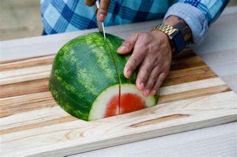 How To Cut A Watermelon 3 Ways Grilling And Summer How Tos Recipes