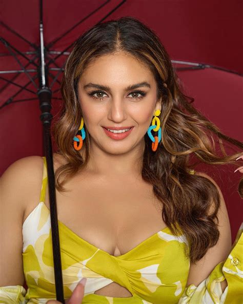 450 Huma Qureshi Photos Find Latest Hd Images Pictures Stills And Pics Filmibeat