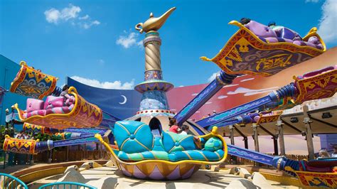 Les Tapis Volants Flying Carpets Over Agrabah Attraction