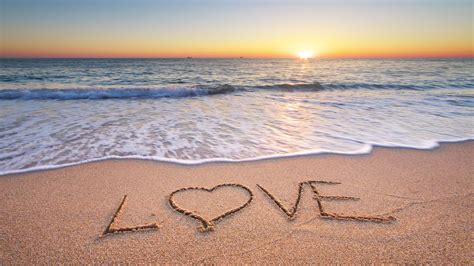 Trading Love Stories At The Beach Guideposts