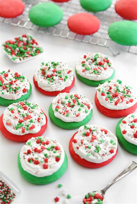 For christmas sugar cookie recipes, use the classic christmas shapes cookie cutters like christmas tree, candy cane, santa, and gingerbread. Lofthouse Style Soft Sugar Cookies | Sprinkle Bakes