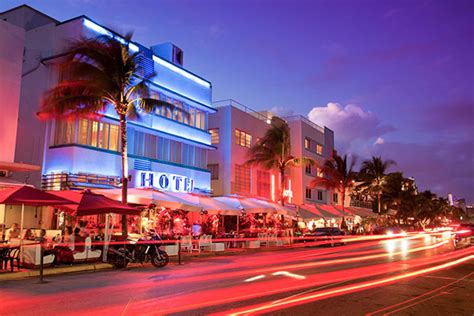 Ocean Drive In Miamis South Beach The Balfour Hotel