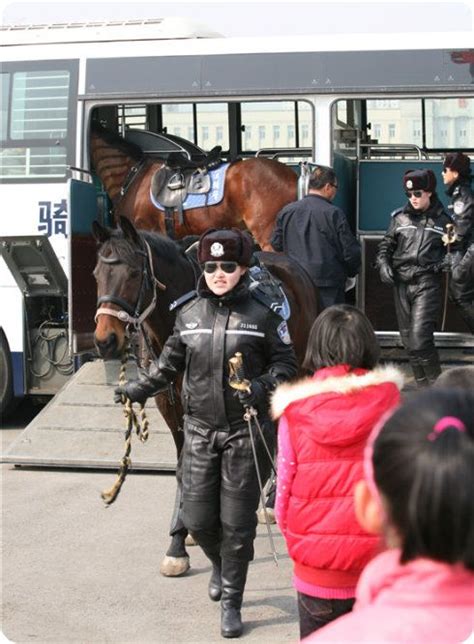 Dalians Mounted Policewomen In Full Leather Uniform Leather Boots