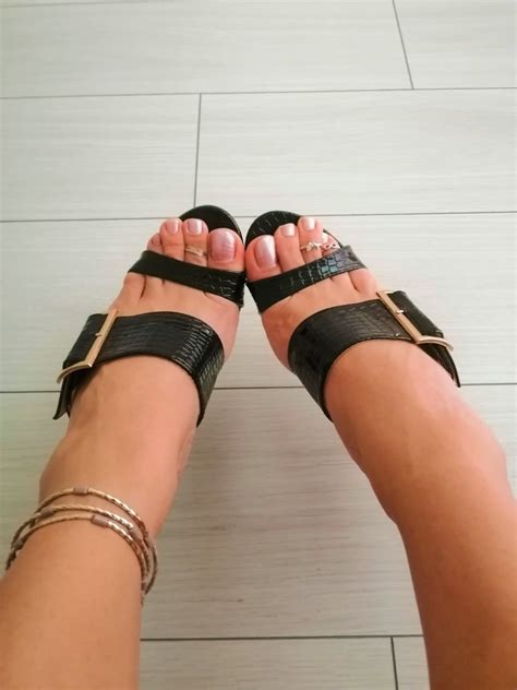 sexy feet and black sandals 24 pics xhamster