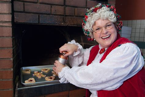 Mrs Claus’ Kitchen Gets Cooking Georgia Straight Vancouver S News And Entertainment Weekly