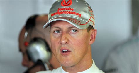 Michael schumacher lives in new york age 81 (may 1940) view all details. Michael Schumacher : Une photo publiée par son fils ...