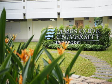 James Cook University Singapore Foto Editorial Imagen De Sismo Verde