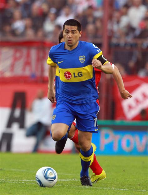 Gabriel ávalos (argentinos juniors) right footed shot from the left side of the box to the top left corner. Noveno Partido de Boca vs Argentinos Jrs (0-0) - Deportes ...