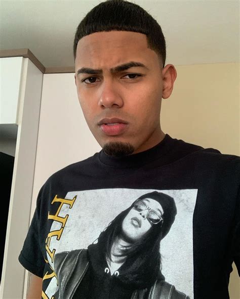 Hola gente espero que le guste el vídeo, no olvides suscribirte y dale like al vídeo, si quieres descargar un juego de pc o de otras consolas o un programa. Pin by Evelyn Arrieta on Myke in 2020 | Trap music, Singer ...