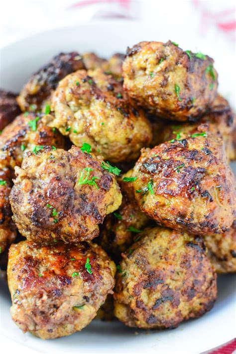 This link is to an external site that may or may not meet accessibility guidelines. Homemade Baked Italian Meatballs | Recipe in 2020 ...
