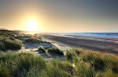 Camber Sands Beside The Sea Holidays In 2022 Camber Sands Sunrise