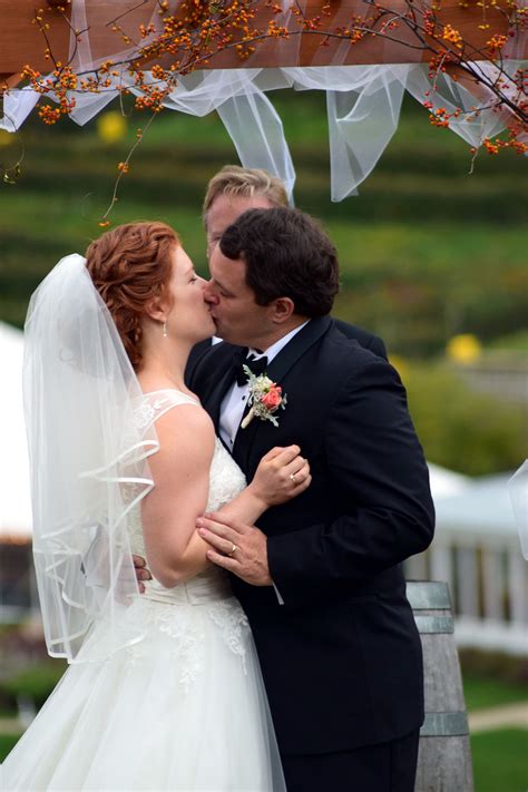 First Kiss Wedding Photographers Wedding Kiss Wedding Looks