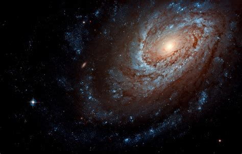 Hubble glimpses a galaxy among many | nasa. Ngc 2608 Galaxy Wallpaper : Observing the Arp Peculiar Galaxies / 382 x 255 jpeg 13 кб. - Seand ...
