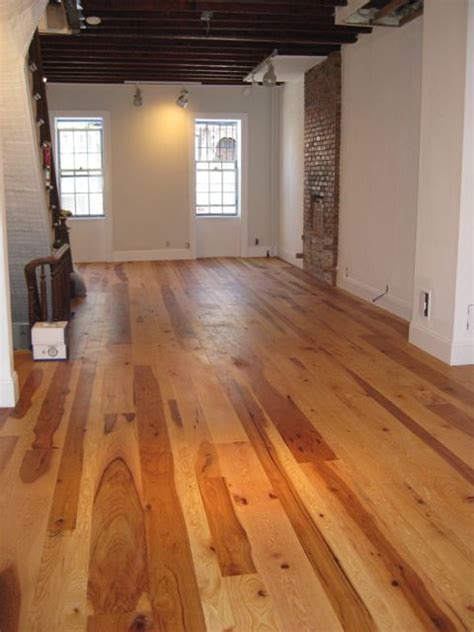Rustic Hickory Flooring I Love The Mix Of Heartwood And Sapwood