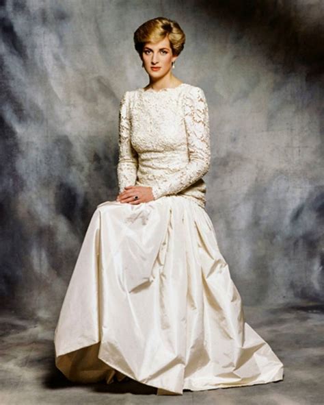 1987 An Official Portrait Of Princess Diana Taken By Sir Terence