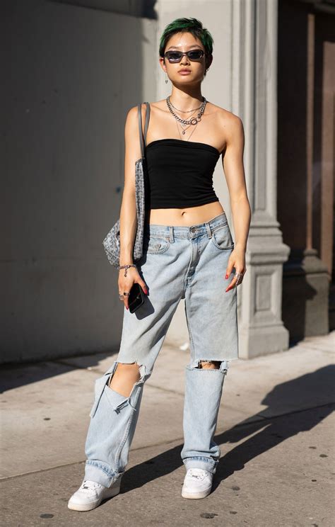 low rise jeans are coming back—and that s ok low rise jeans outfit fashion low rise jeans