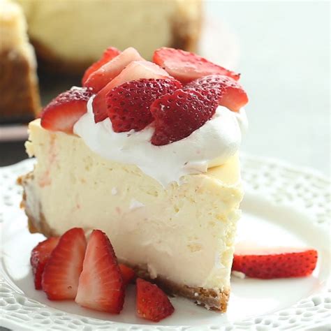 This Baked Vanilla Cheesecake Is Super Creamy And Not As Heavy As