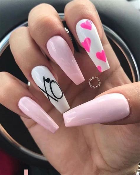 Xoxo💌 Do You Have Plans For Valentines Day Yet👇🏼💋 Follow Nailfetishh Valentines Nail