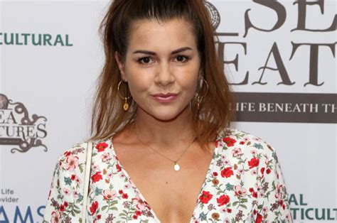 Big Brother Babe Imogen Thomas Takes The Plunge In Braless Reveal Daily Star