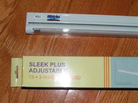 With so many fan options available, it's overwhelming trying to make a decision. HAMPTON BAY (Home Depot) Ceiling Fans, w/ Lights, Four ...