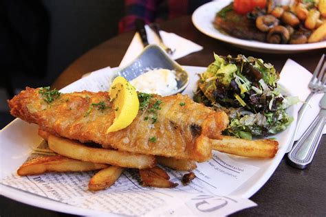 The perfect fish and chips have a delicate, crunchy crust with a steaming, moist interior. Restaurants in Dublin | Die Top-Empfehlungen für lecker ...