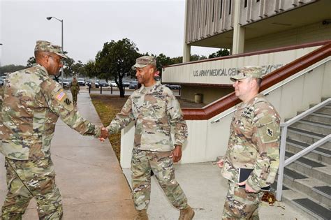 Medcoe Hosts New Tradoc Commander Article The United States Army