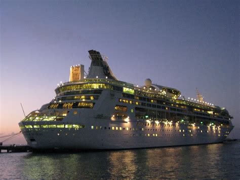 Filegrandeur Of The Seas Royal Caribbean Cozumel Dusk Wikimedia