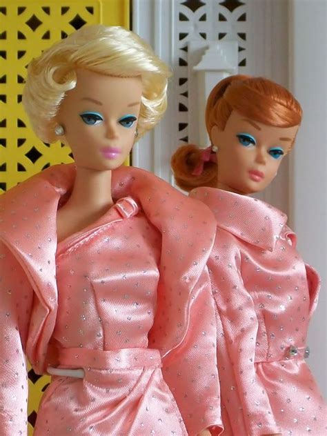 Gorgeous Ladies In Sparkling Pink Satin Pak Fashions Vintage Barbie Dolls Old Barbie Dolls