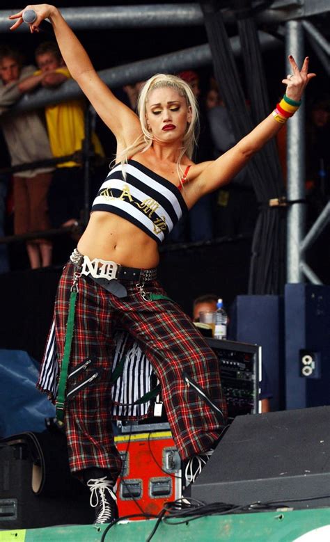 Gwen Stefani 90s Gwen Stefani No Doubt Gwen Stefani Style 2000s Fashion Fashion Outfits 90s