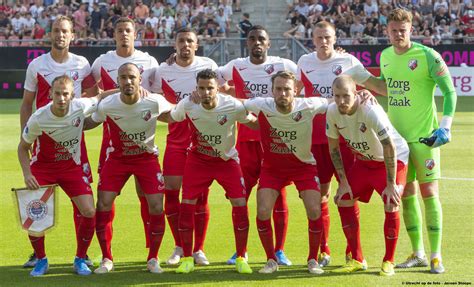 Die torhüterchronik für den verein fc utrecht listet alle eingesetzten torhüter des vereins chronologisch nach spielzeiten auf. FC Utrecht 50 - De afkoopsom voor Vaclav Cerny is uniek ...