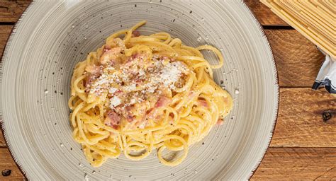 Espaguetis Carbonara Receta Original Comiendo Bien