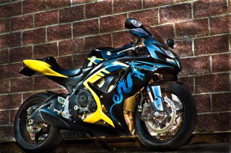 Suzuki Gsx R750 Custom Paint Gsxr 750 Sport Bikes Suzuki Motorcycle