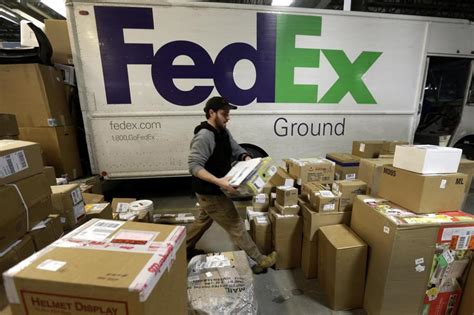 We are looking to fill a yard switcher position at a national manufacturer of insulation products in byron center, mi. FedEx Package Handler - Job Description & Salary