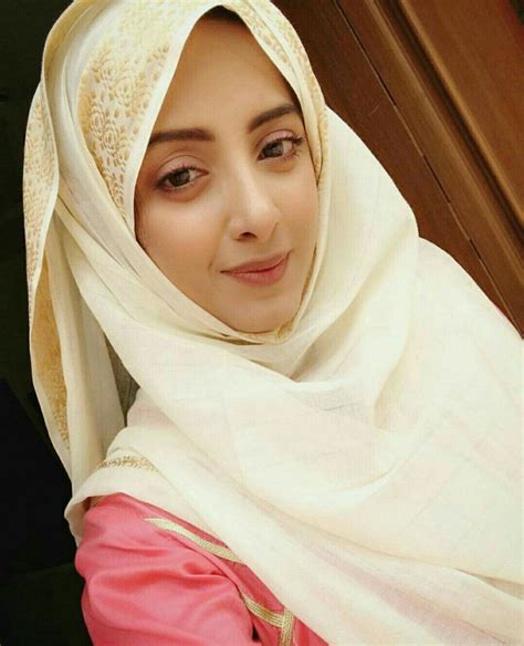 Pakistani Eminent Actresses Wearing Hijab Reviewit Pk