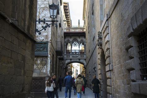 Secrets Of The Gothic Quarter Private Tour Barcelona