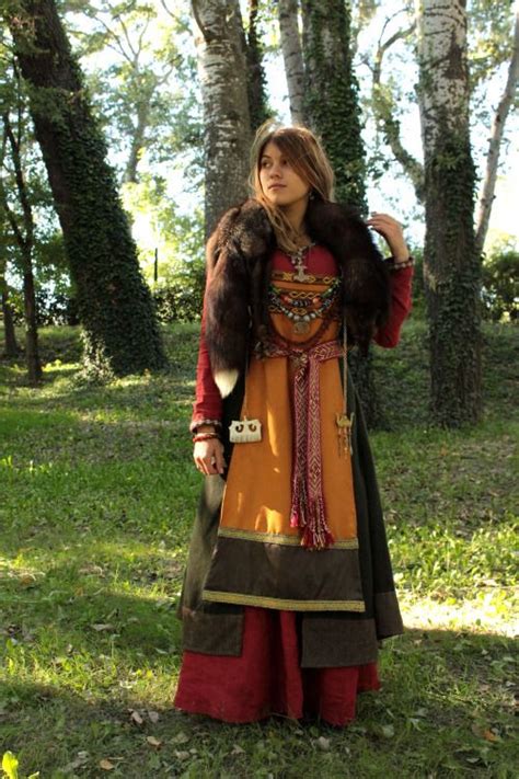 era viking viking woman viking style celtic clothing medieval