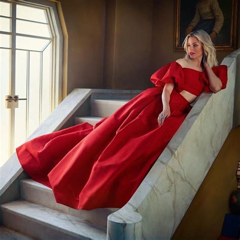 Vanity Fair On Instagram Elizabeth Banks Is Red Hot Inside The Vanity