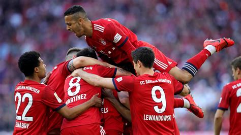 Boateng says farewell to bayern. Bayern Munich destroy Borussia Dortmund - Bundesliga 2018 ...