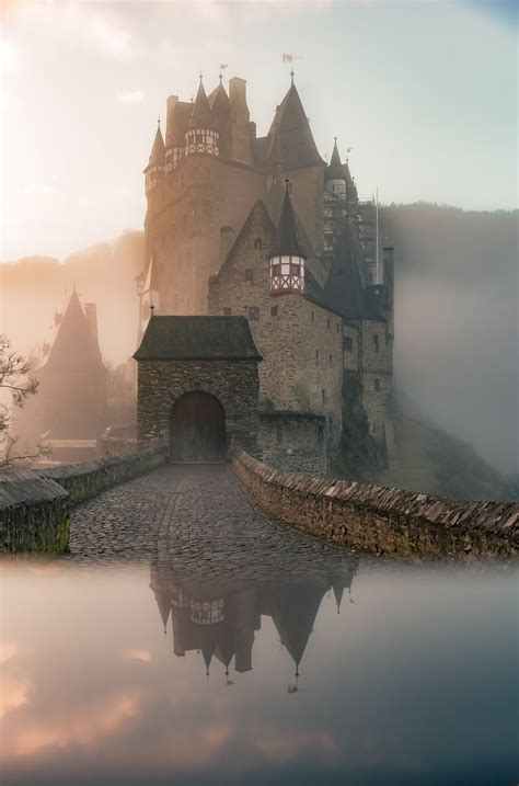 27 Castle Pictures Download Free Images On Unsplash