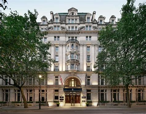 100 Popular Hotels In London England In 2020 Trafalgar Square