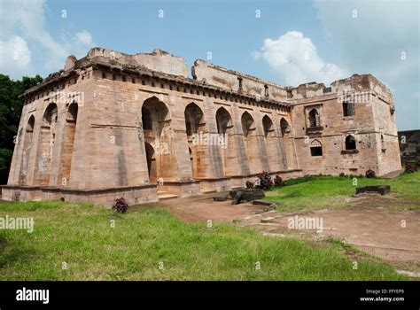 Hindola Mahal In Mandu At Madhya Pradesh India Asia Stock Photo Alamy
