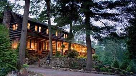 Gateway Lodge In Cook Forest Offers Luxury In The Woods Not Far By Car
