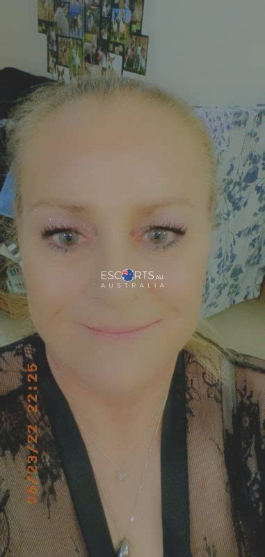 Linnii A Gorgeous Mature Hot Sexy Milf In Adelaide Escort Adelaide