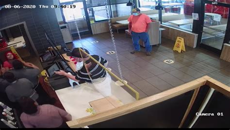Wild Video Shows Mcdonalds Customer Jump Behind The Counter To Fight