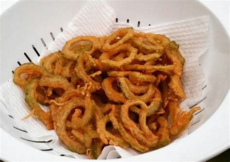 Rasa pedas pada tumis pare ini memang mampu memberikan sensasi nikmat disetiap suapnya. Resep Keripik Pare Pedas Renyah oleh Choira Susatyo - Cookpad