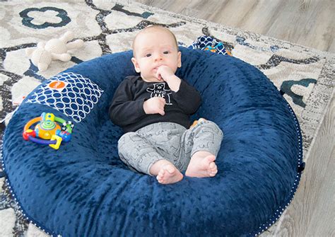 How can i get my breastfed baby to take a bottle? Teaching My Baby to Take a Bottle with 3 Simple Techniques ...