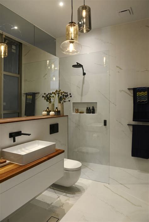 Voici de quoi vous inspirer avec ces photos de salles de bains modernes. 1001 + idées | Salle de bain italienne petite surface ...