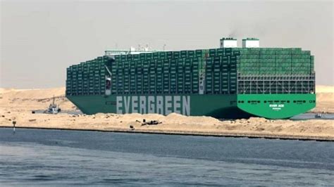 Photos World’s Largest Containership Transits Suez Canal